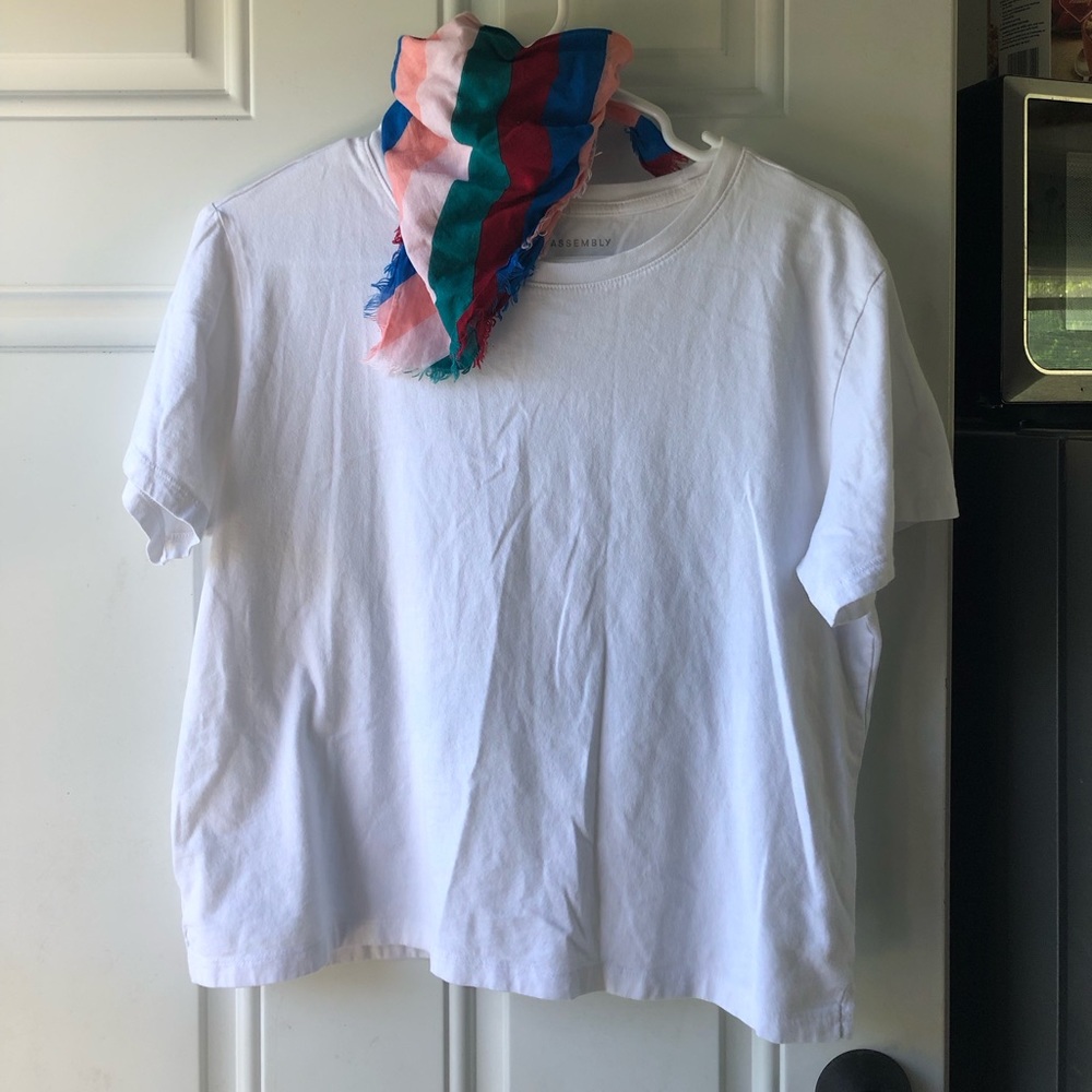 Free Assembly Simple White Tee